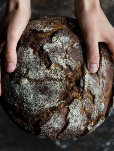 4 rețete cum să folosiți pâinea învechită