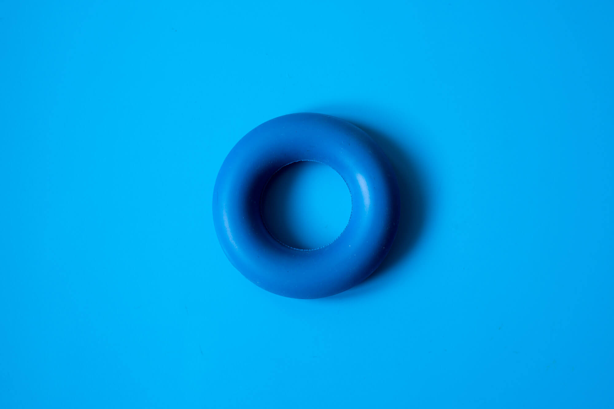 kék kézerősítő gömböt