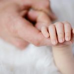 Reflexy pomáhajú bábätku