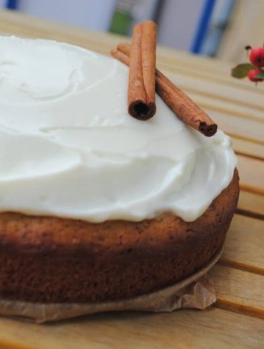 Prăjitură de scorțișoară cu cremă de brânză