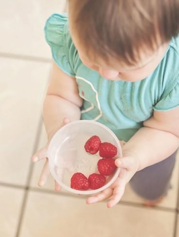 Copilul respinge gustări noi
