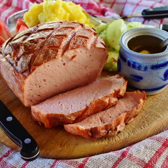 Lowcarb tojással és sajttal töltött fasírt