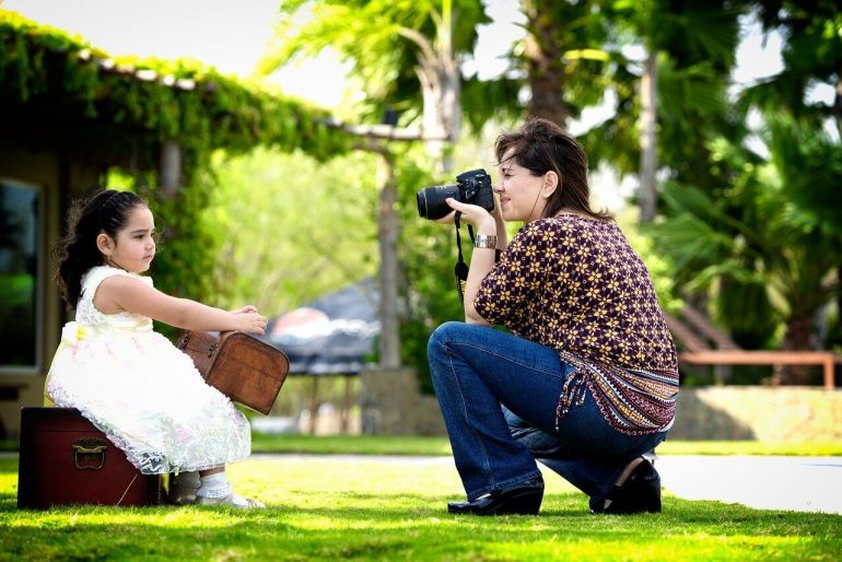 Cum să alegeți fotograful pentru un portret de familie