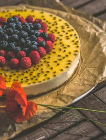 Tort de brânză dulce cu fructe fără făină