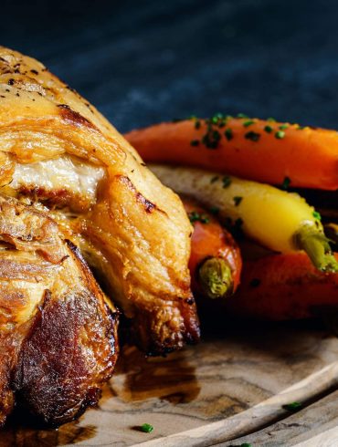 Cum să frigeți un ciolan afumat delicios