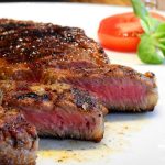 Steak rostélyosból eszpresszó-csili öntetben