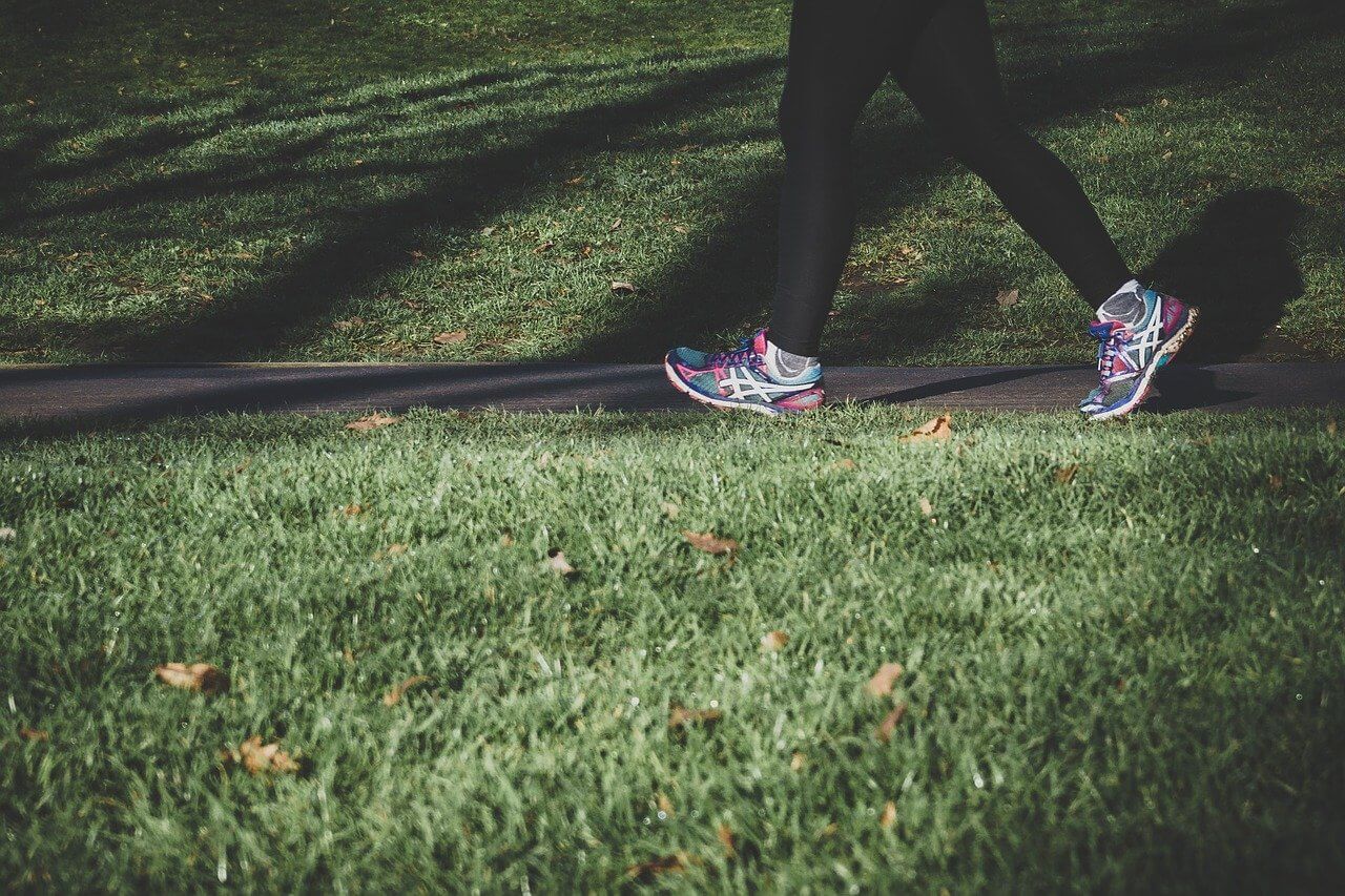 Alegeți pantofii pentru alergare și în funcție de terenul pe care faceți sport 