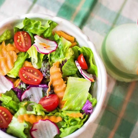 4 recept az egészséges salátaöntethez
