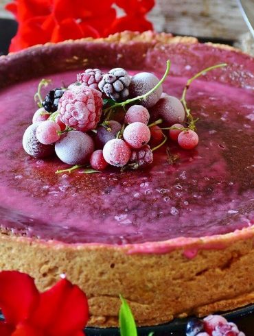 Cheesecake ușor cu fructe de vară