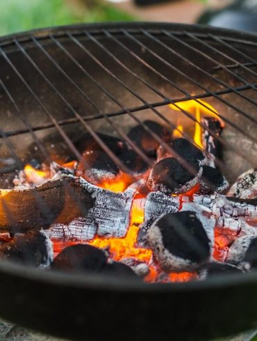 Záhradný gril, ohnisko alebo krb